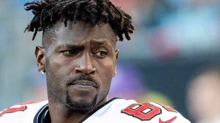 Lo que sabemos de la orden de arresto contra Antonio Brown
